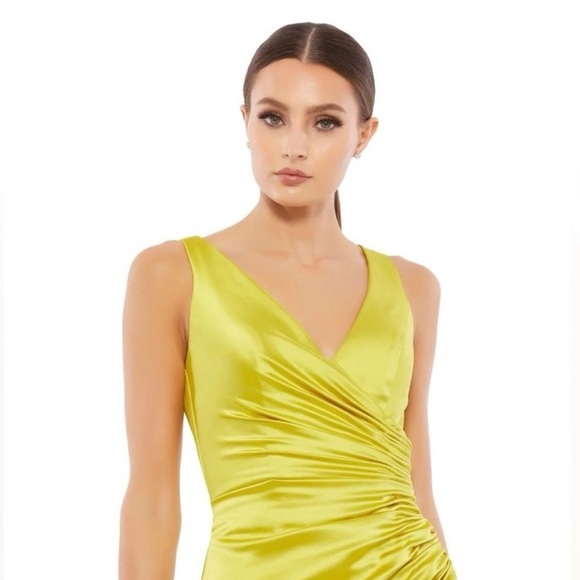 Ieena Mac Duggal Satin Ruched V Neck Faux Wrap Midi Dress Chartreuse Size 8 NWT - Picture 3 of 7